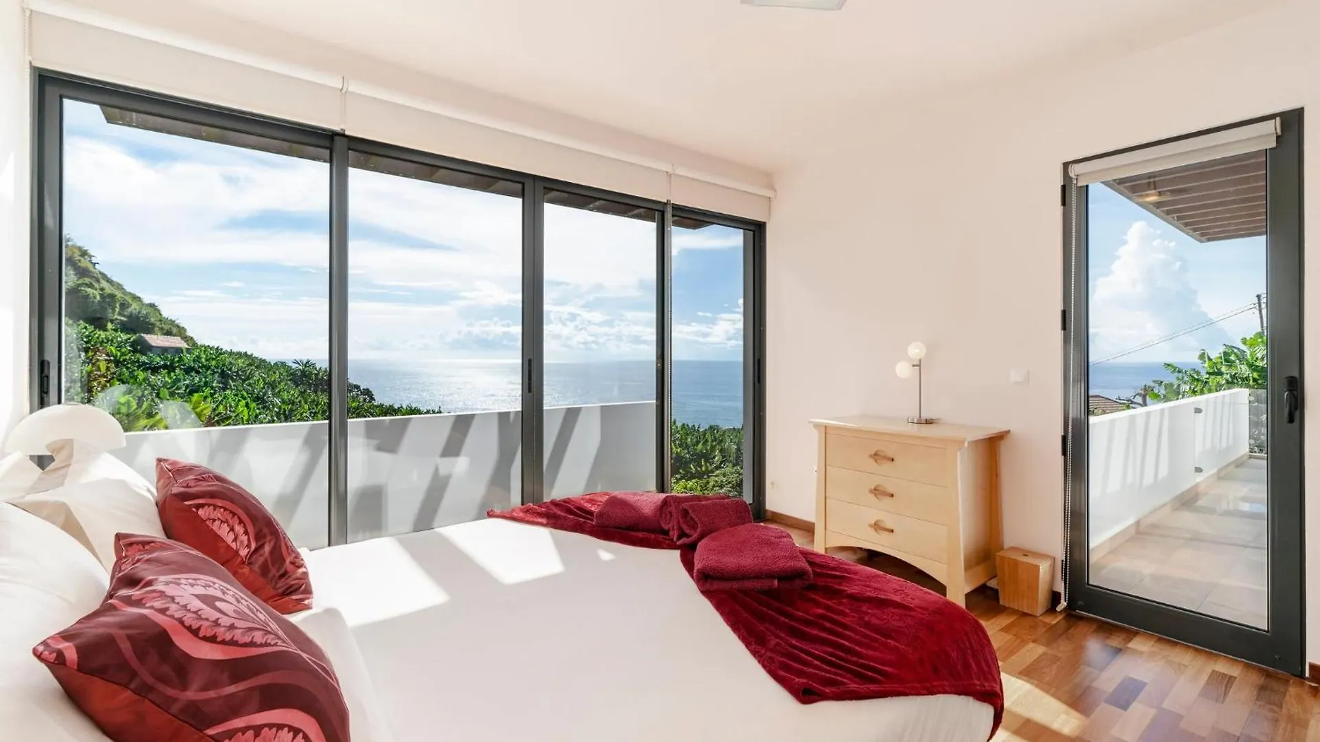 Extravagant Calheta Villa The Designhouse 4 Bedrooms Stunning Sea Views Contemporary Build Arco da Calheta  Portugal